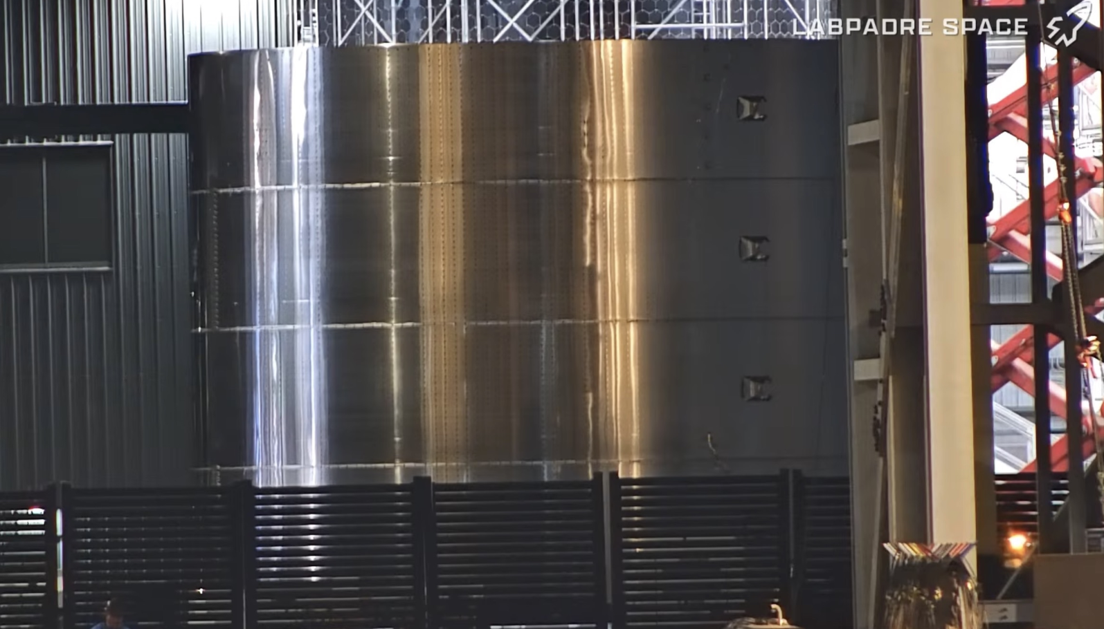 Ruchy w Starbase! Booster 19 wyjeżdża na testy!