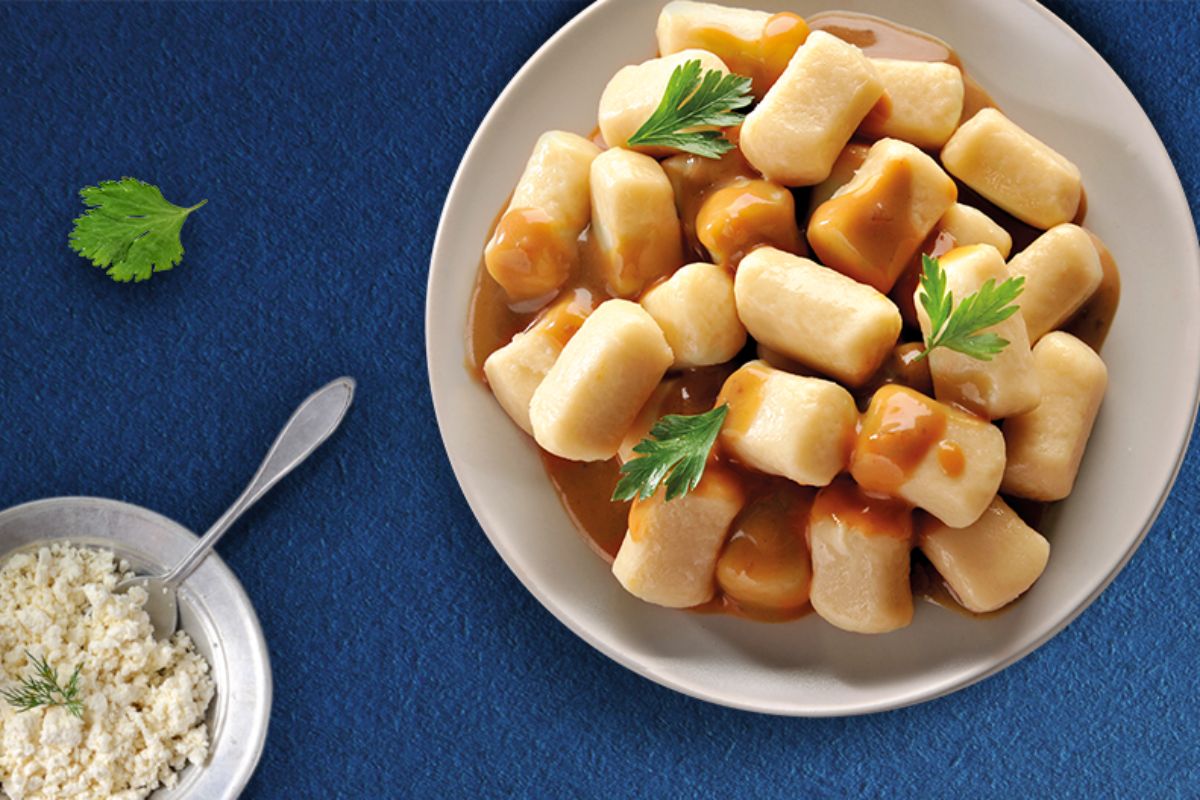 Kopytka na talerzu – jak zrobić kopytka i z czym je zestawić?